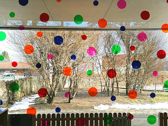 Konfettifenster im Gruppenraum