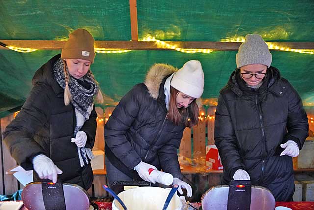 Waffelbäckerei vom Kinderhaus Team 2025